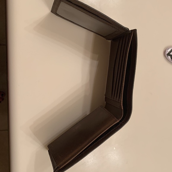 Dark brown, Mens Fossil wallet - Picture 3 of 6